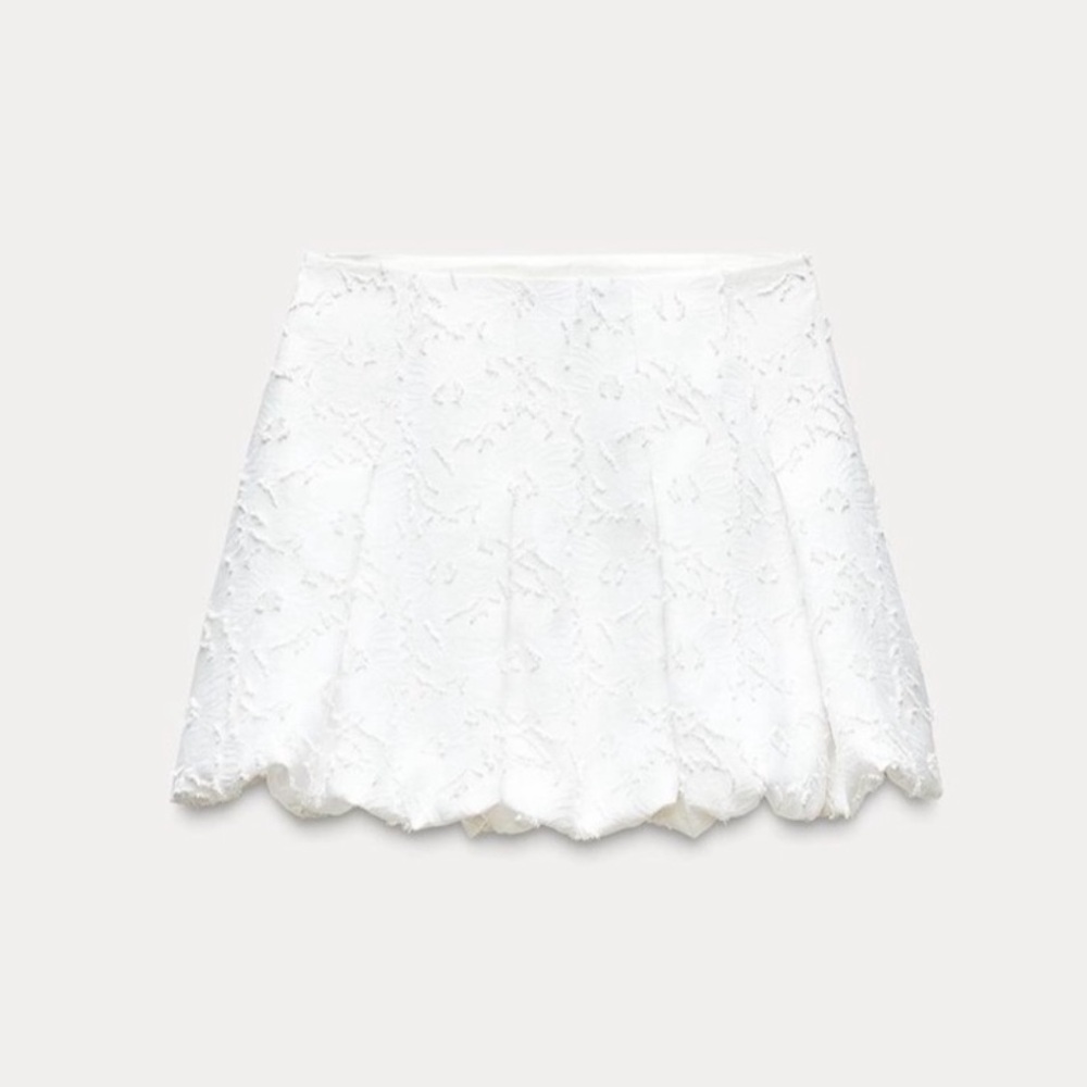 Zara - Balloon Mini Skirt White